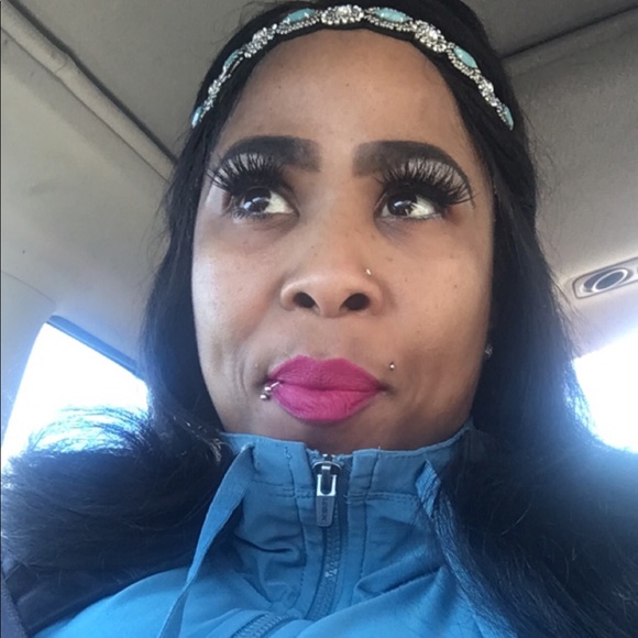 Meet your Posher, Pretty - Picture 2 of 4